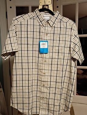Columbia Beige and Black Plaid Short-Sleeve Button-Down Shirt